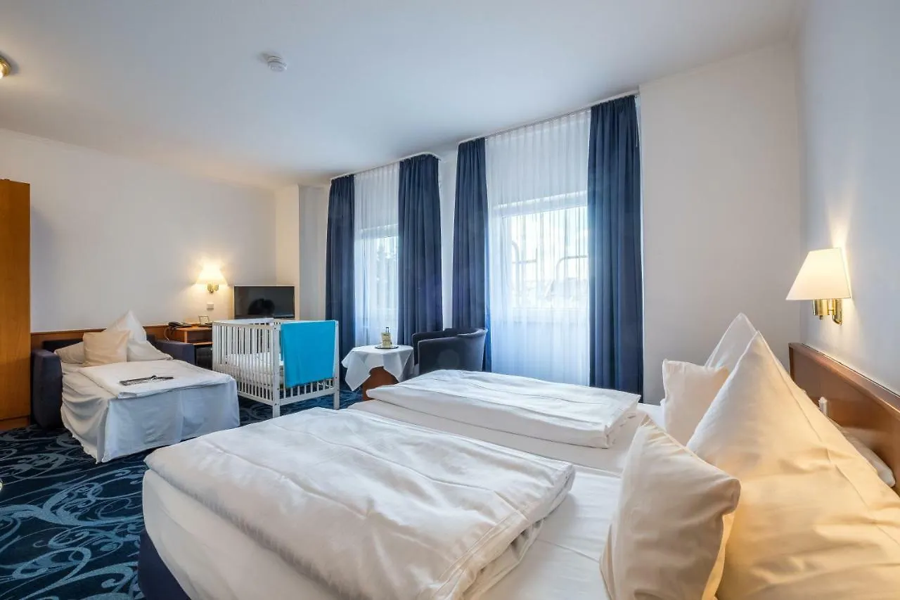 Hotel Gertrudenhof Cologne 3*,